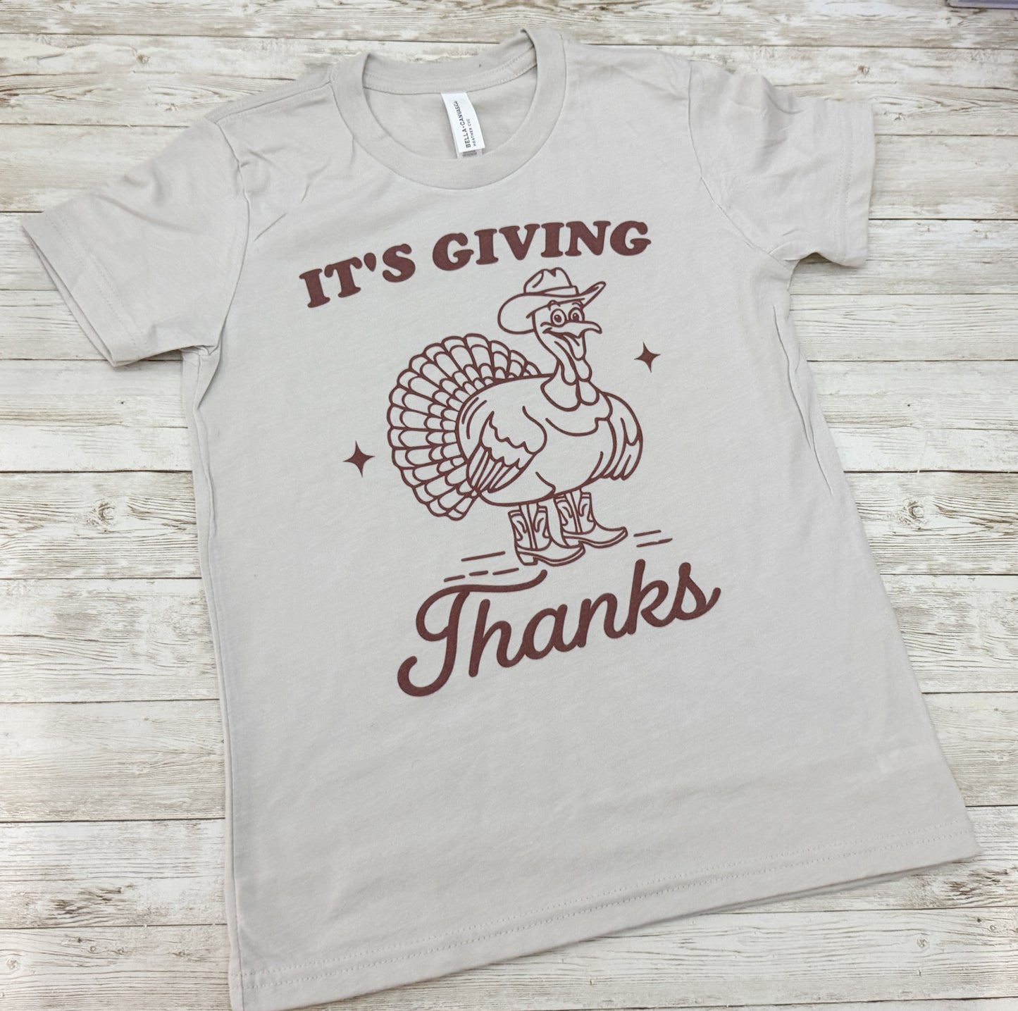 It’s Giving Thanks Short Sleeve T-Shirt