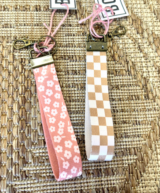 WRISTLET KEYCHAIN LANYARD